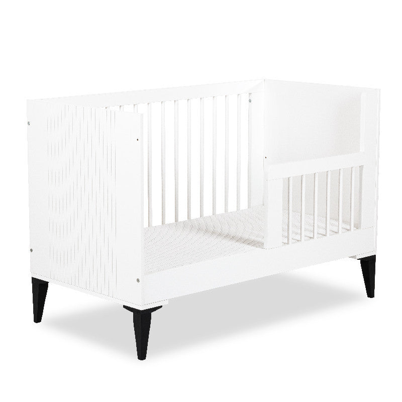 Klups rácsos fa kiságy és átalakítható gyerekágy – 125 x 66 cm, fehér