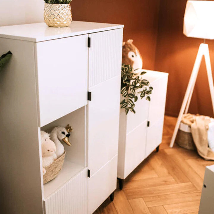 Klups MIA barázdált komód – Prémium fehér gyerekszoba és nappali bútor