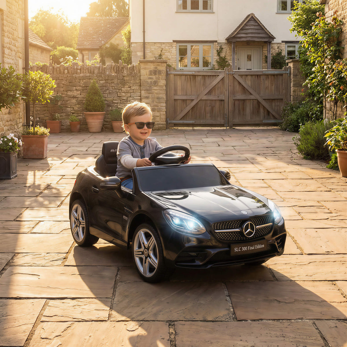 Mercedes SLC 300 elektromos kisautó, 12 V, távirányítóval, fekete