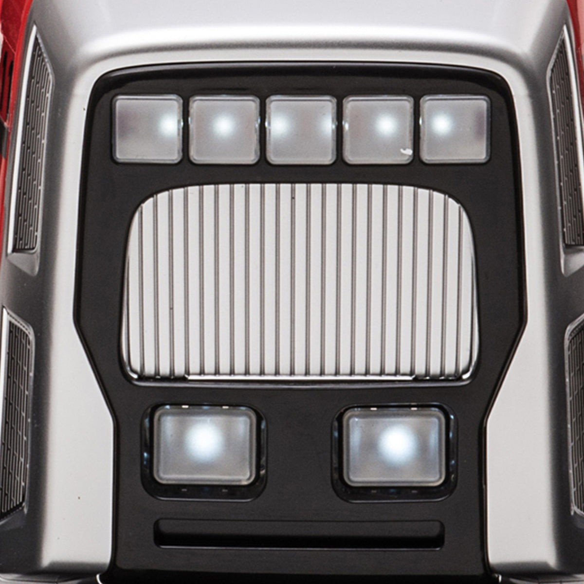 Gyermek traktor Piros 12 V-os elektromos – levehető utánfutóval és távirányítóval