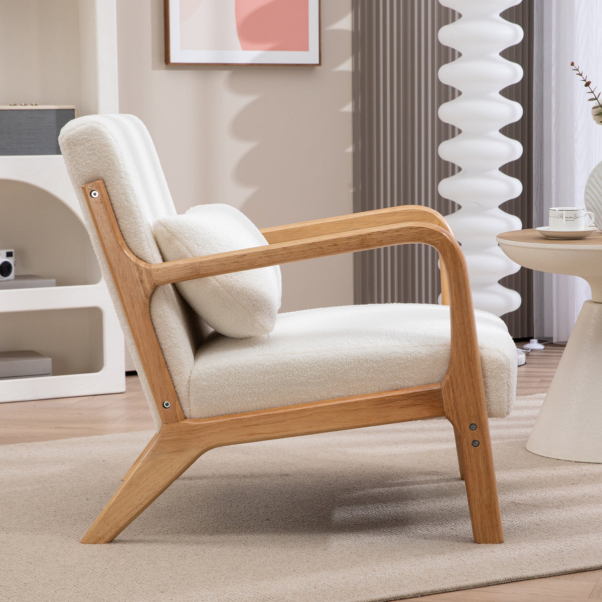 Fauteuil lounge - 3 coussins inclus - assise profonde - accoudoirs - structure bois hévéa - tissu bouclette crème