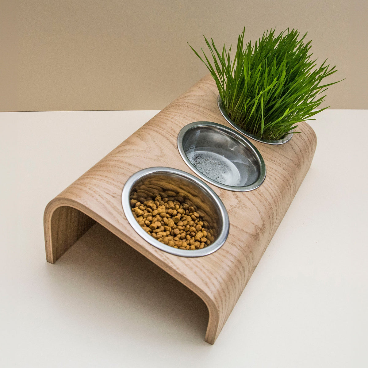 Háromtálas magasított fa kisállat-etető
