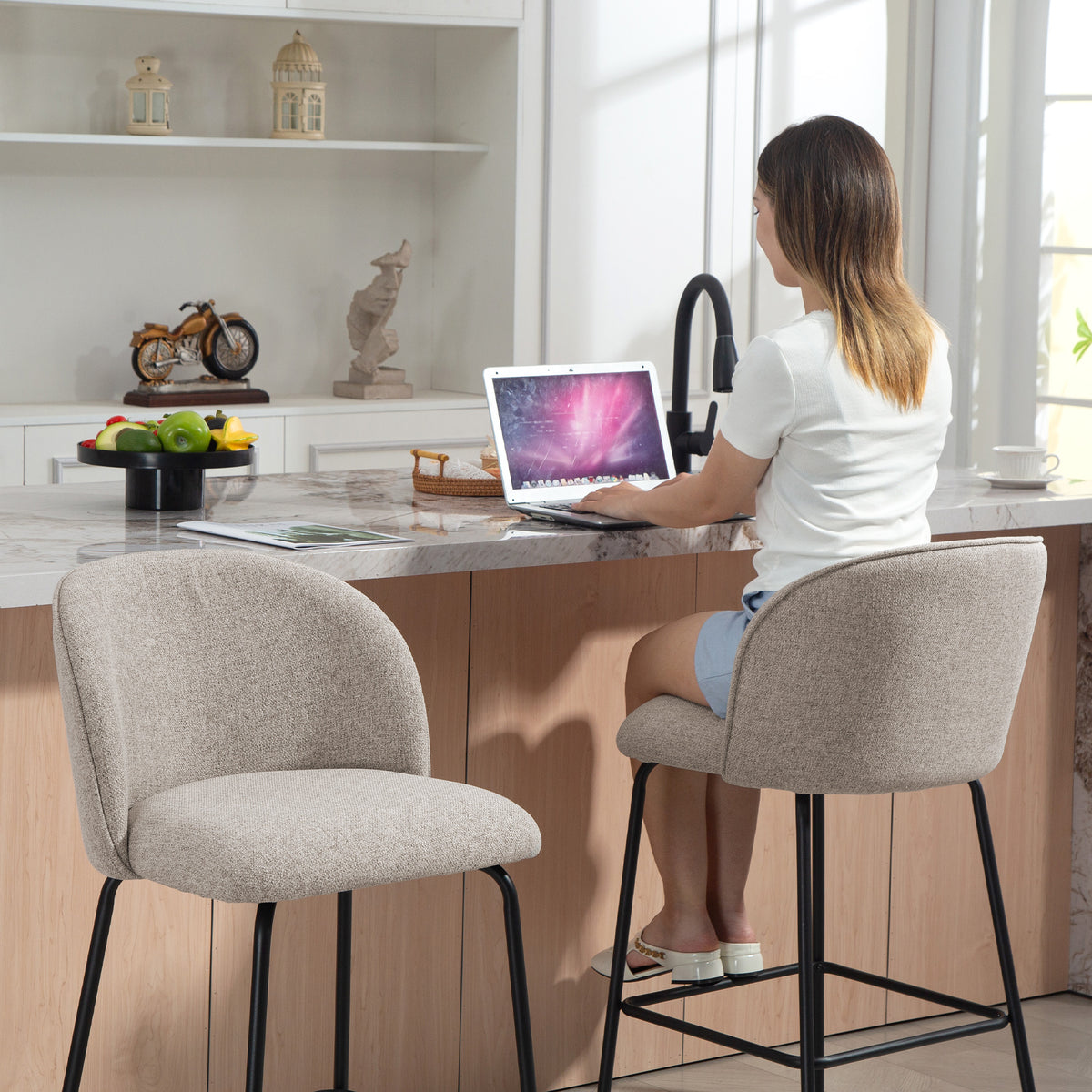 Lot de 2 Tabourets de Bar, Chaises de Bar, Repose-Pieds et Dossier, Tissu Effet Lin, Hauteur d'Assise 68cm, Gris Clair-8
